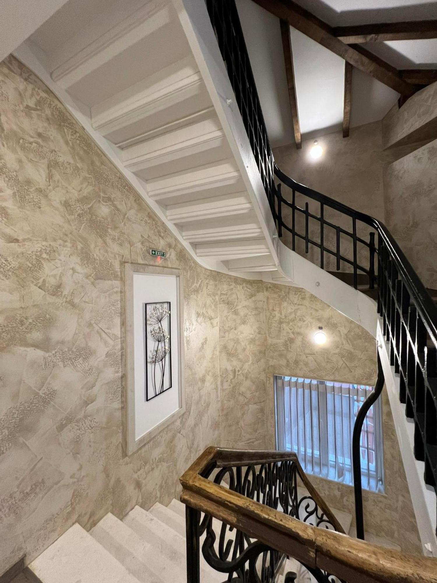 Хотел Vip Apart House Pleven ภายนอก รูปภาพ