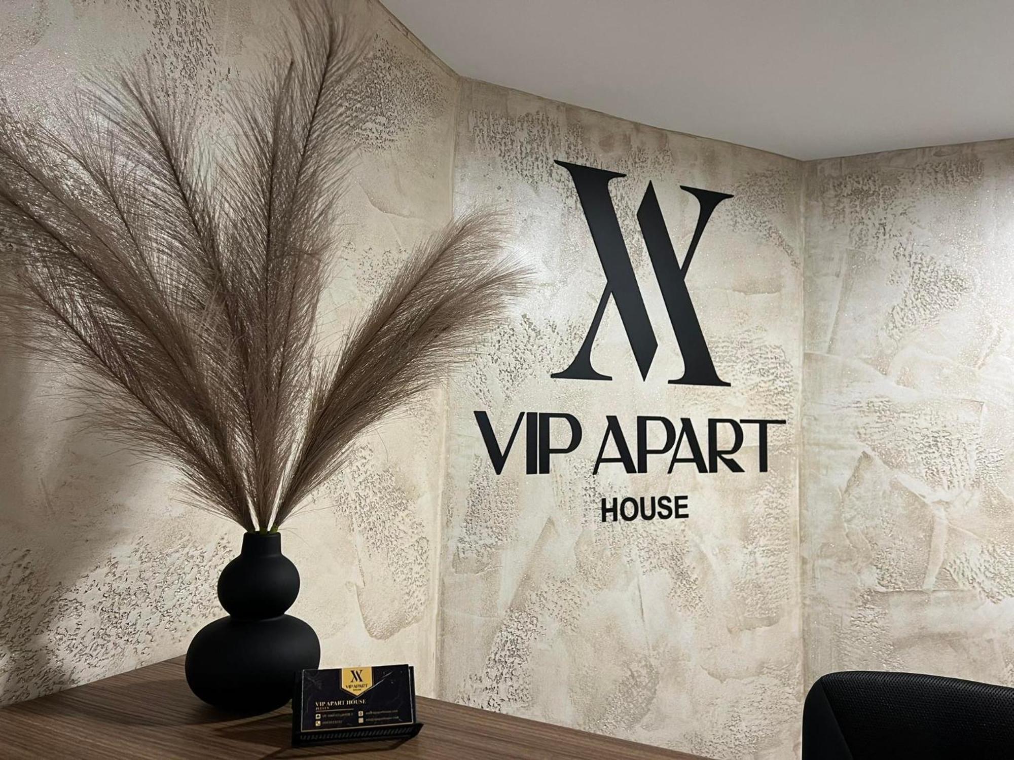 Хотел Vip Apart House Pleven ภายนอก รูปภาพ