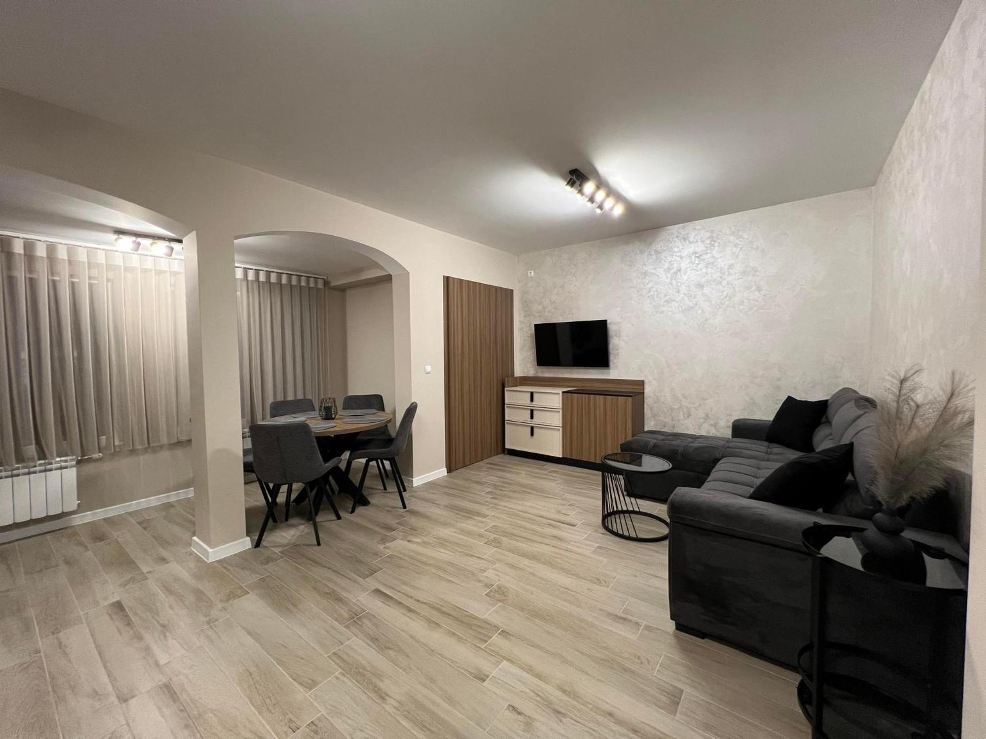 Хотел Vip Apart House Pleven ภายนอก รูปภาพ