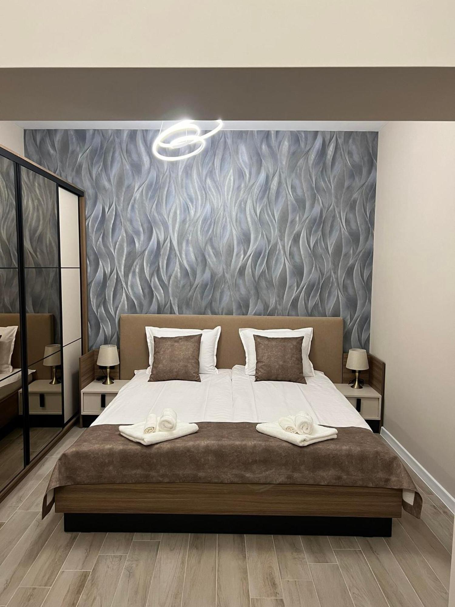 Хотел Vip Apart House Pleven ภายนอก รูปภาพ