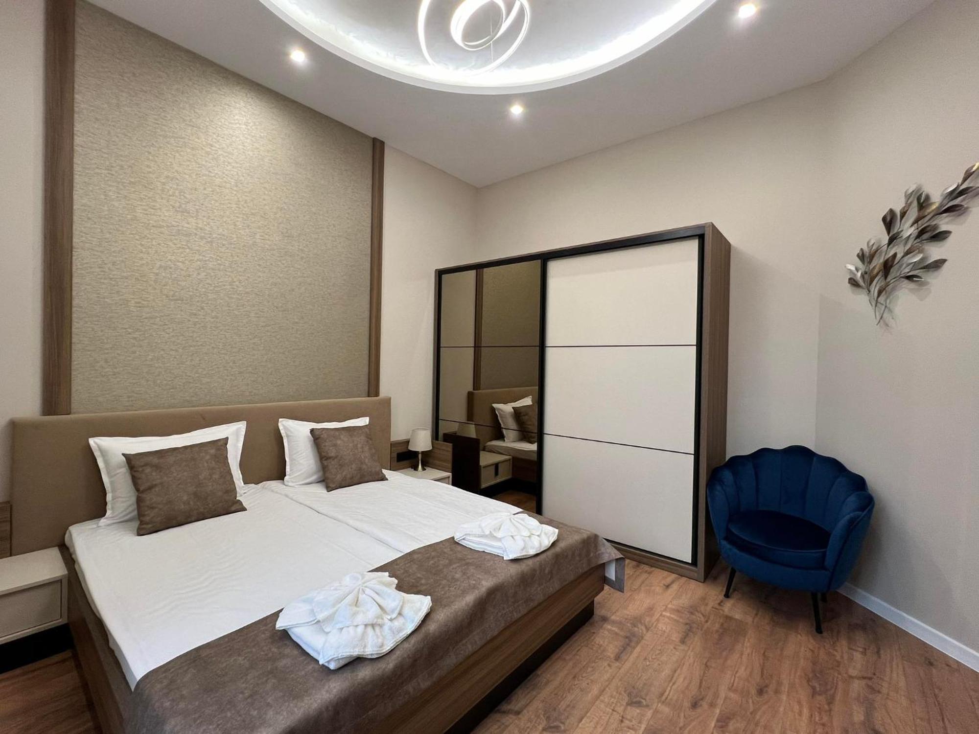 Хотел Vip Apart House Pleven ภายนอก รูปภาพ