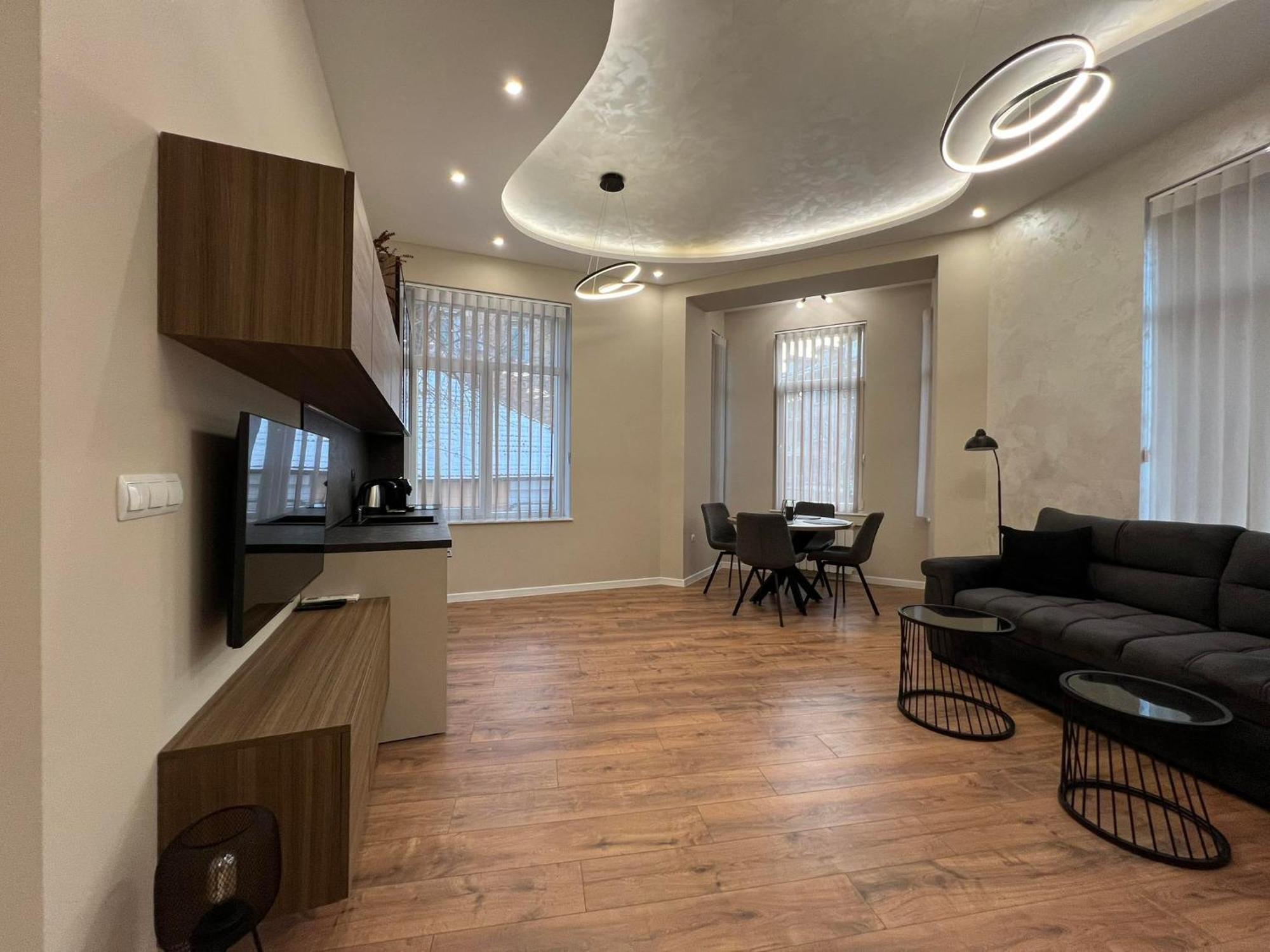 Хотел Vip Apart House Pleven ภายนอก รูปภาพ