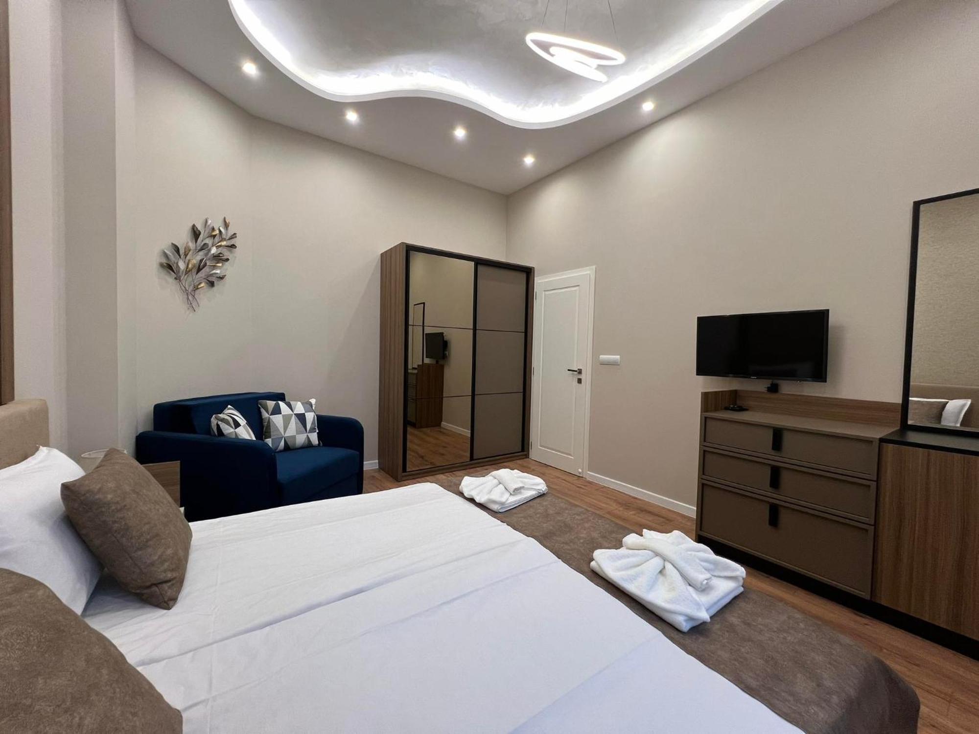 Хотел Vip Apart House Pleven ภายนอก รูปภาพ